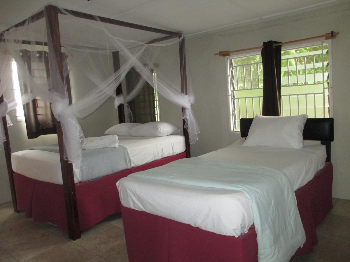 Kingsworth Bed And Breakfast Kingston Exteriör bild